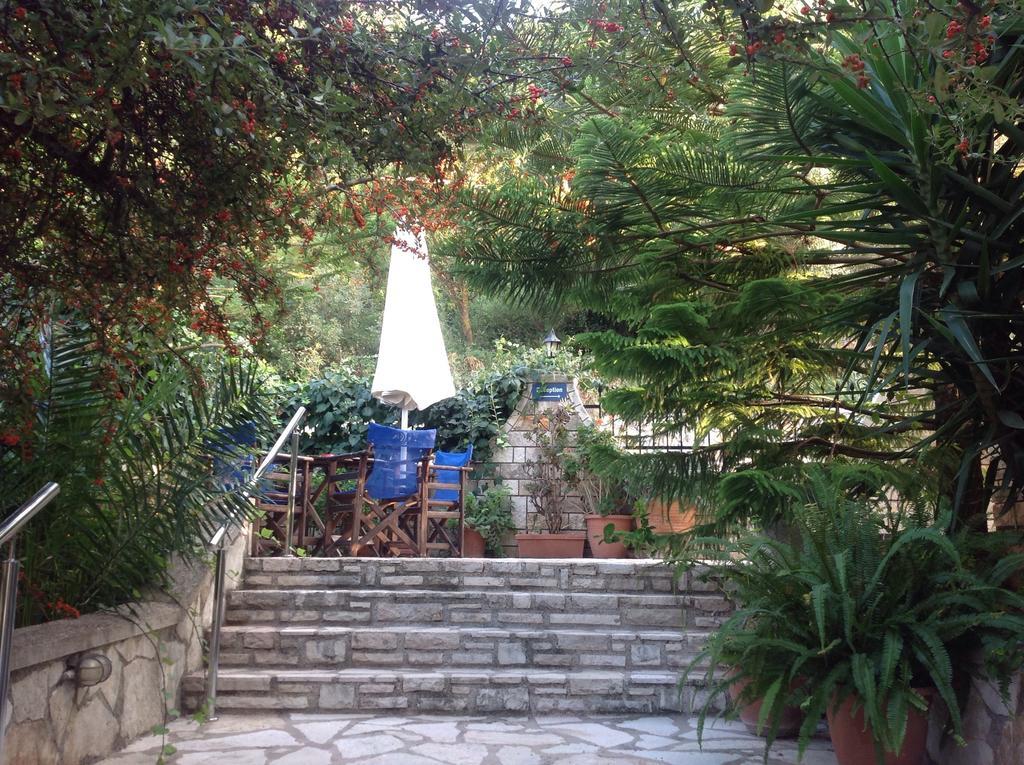Hotel Nostos Frikes Exterior foto